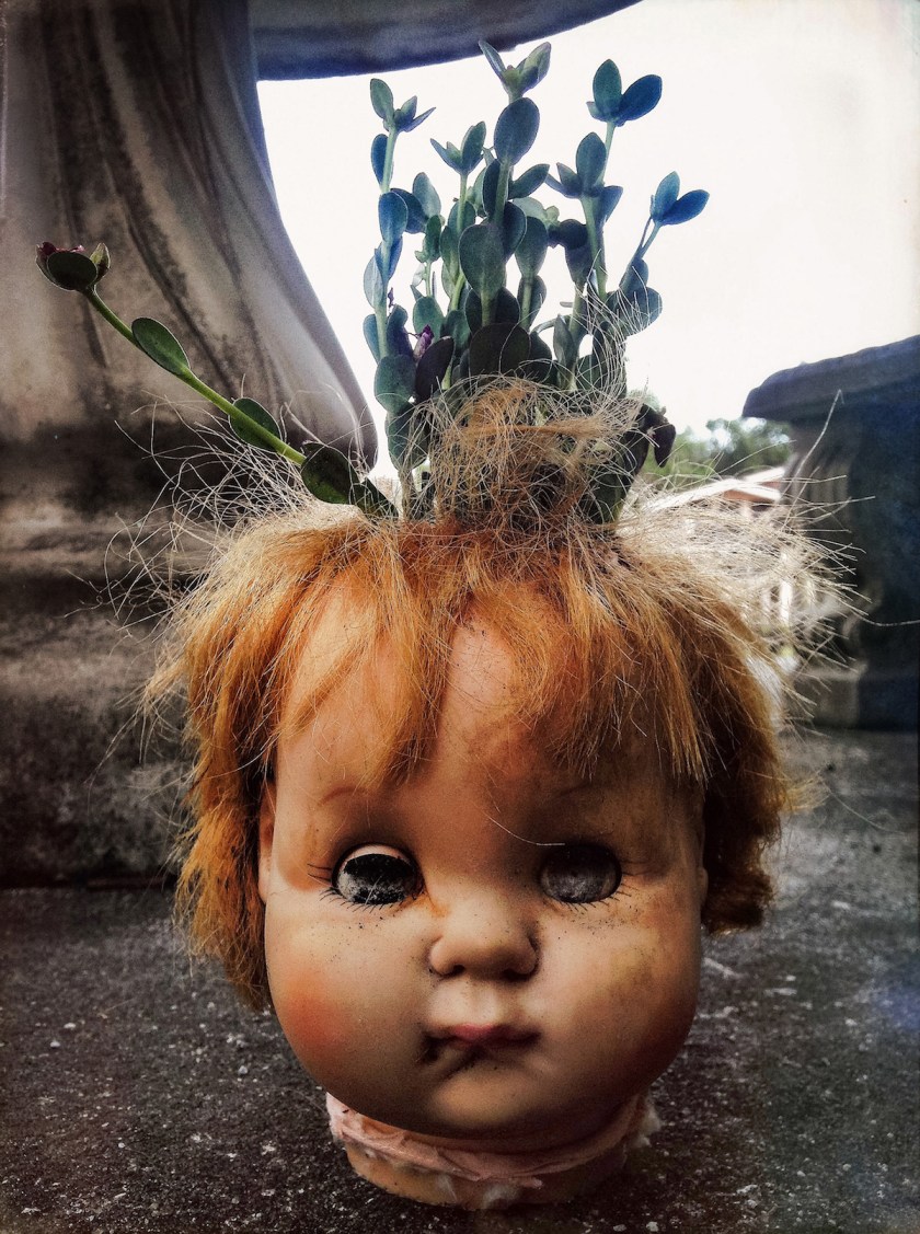 Title Purslane Medium Sculpture Size 7" x 6" x 11"